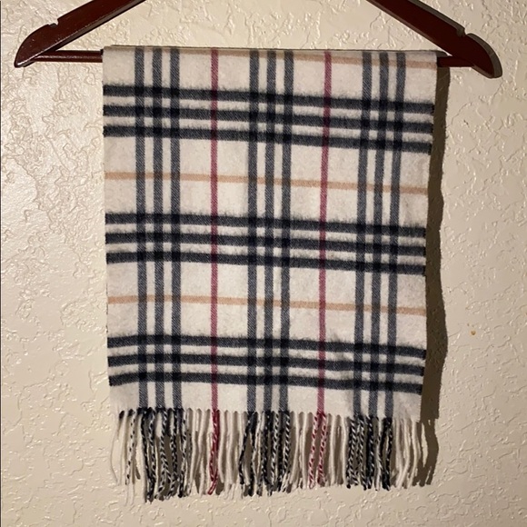 Burberry Cashmere Scarf - Picture 3 of 5